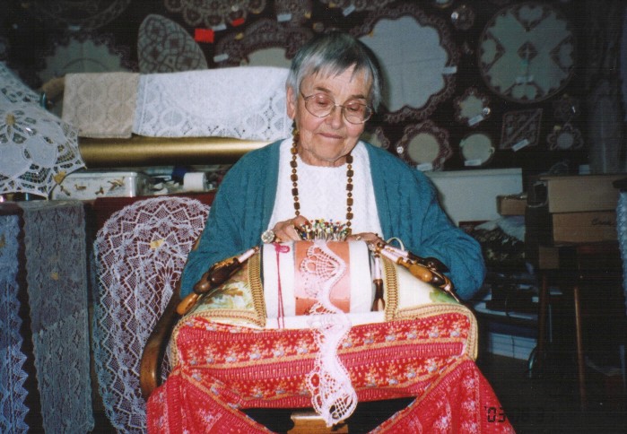 dentelli&egrave;re